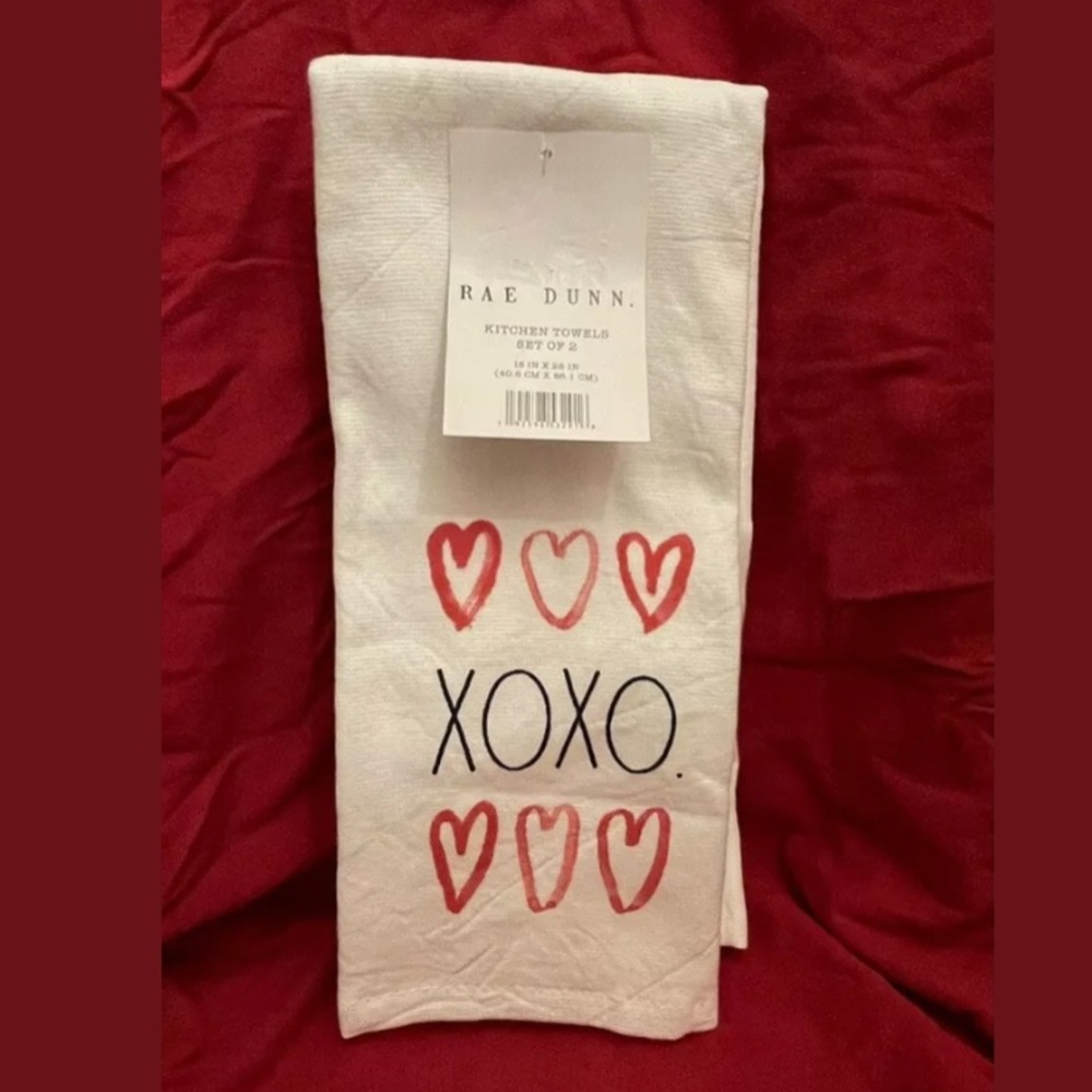 NWT Rae Dunn hand towel set